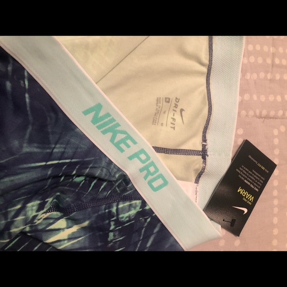 Nike Pro Leggings - Picture 3 of 3